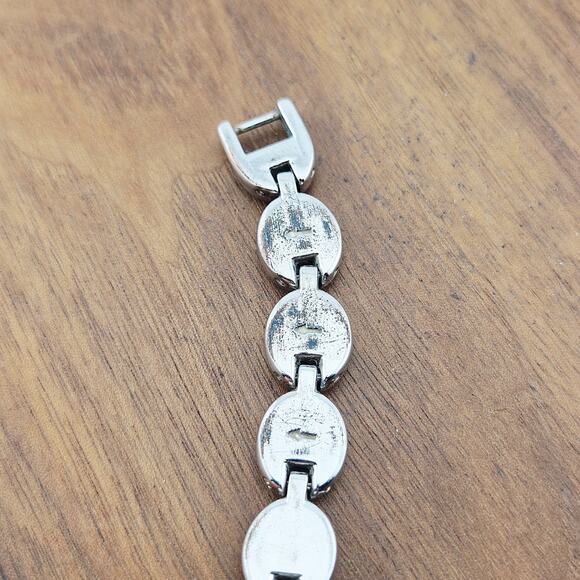 Faded Glory Women's Silver Tone Bracelet Watch Oval Retro Link Mod Bubble Style - Picture 8 of 9